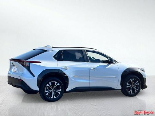 Wind Chill Pearl 2024 Toyota bZ4X XLE