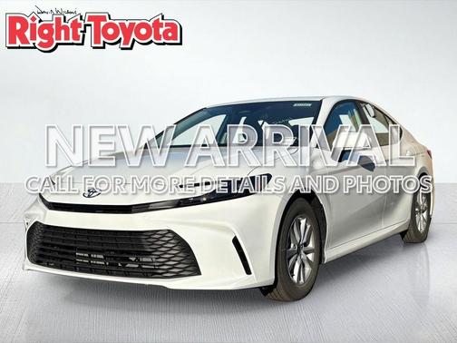 Ice Cap 2026 Toyota Camry LE