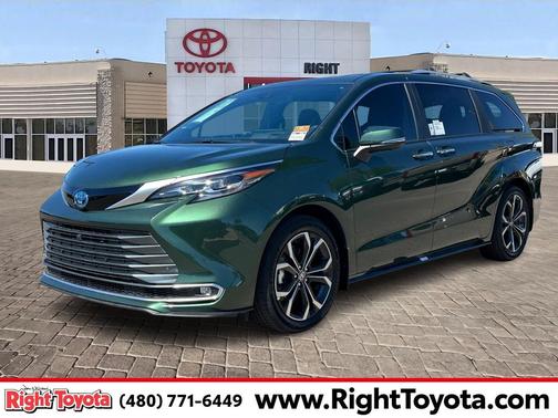 2025 Toyota Sienna Platinum 7 Passenger