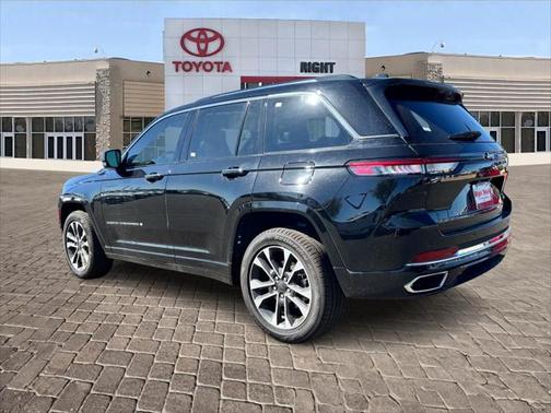 2022 Jeep Grand Cherokee Overland