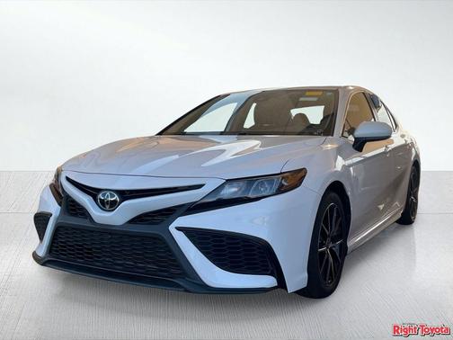 Super White 2021 Toyota Camry SE