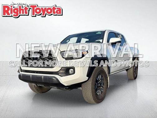 Ice Cap 2023 Toyota Tacoma TRD Sport