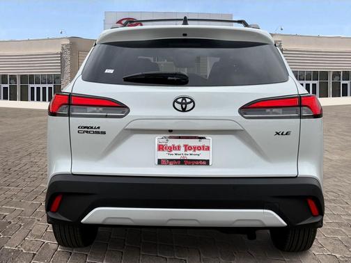 2026 Toyota Corolla Cross XLE