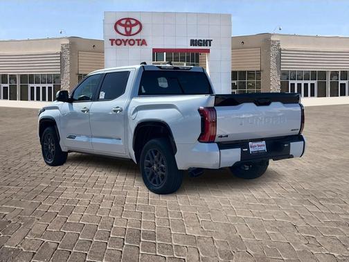2025 Toyota Tundra Hybrid Platinum