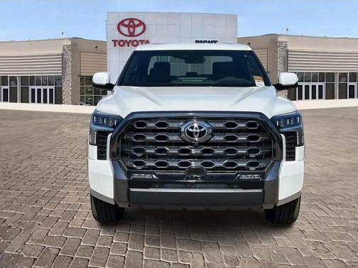 2025 Toyota Tundra Hybrid Platinum