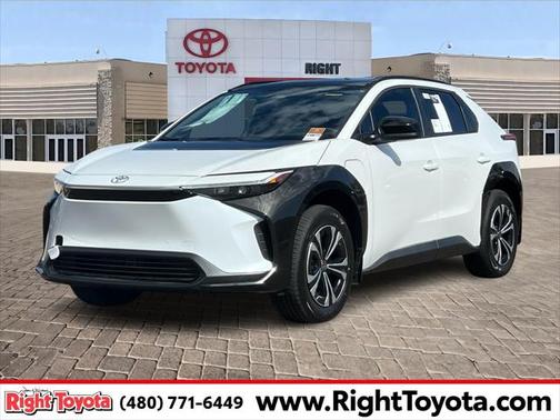 2025 Toyota bZ4X XLE