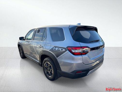 Lunar Silver Metallic 2023 Honda Pilot 2WD EX-L 8 Passenger