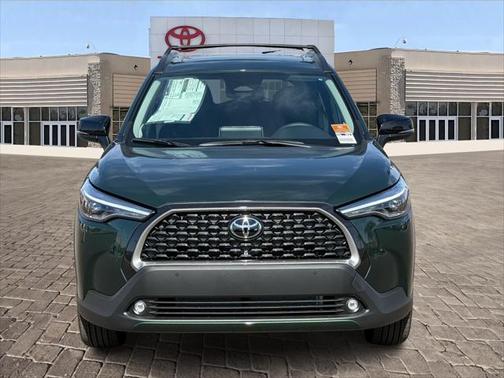 2025 Toyota Corolla Cross XLE