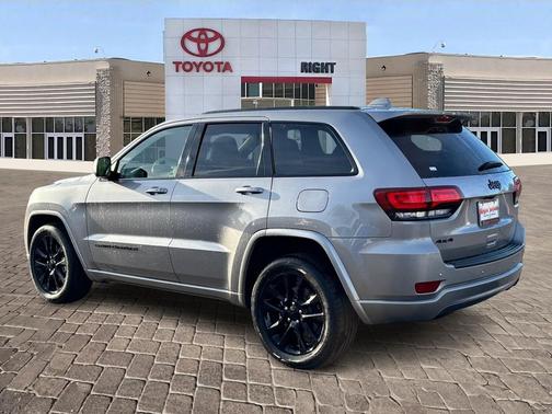 2021 Jeep Grand Cherokee Laredo