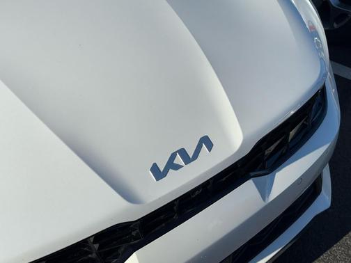 2025 Kia K5 EX