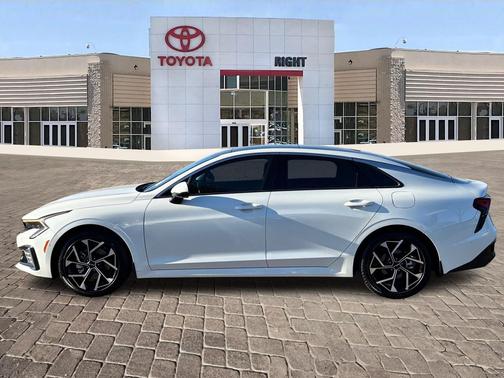 2025 Kia K5 EX