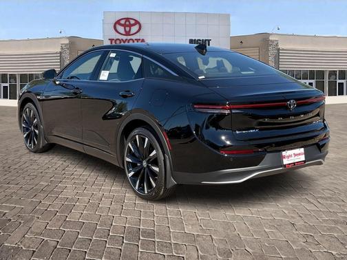 2026 Toyota Crown Platinum
