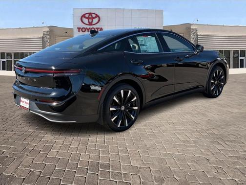 2026 Toyota Crown Platinum