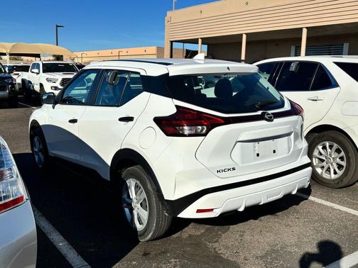 2024 Nissan Kicks S