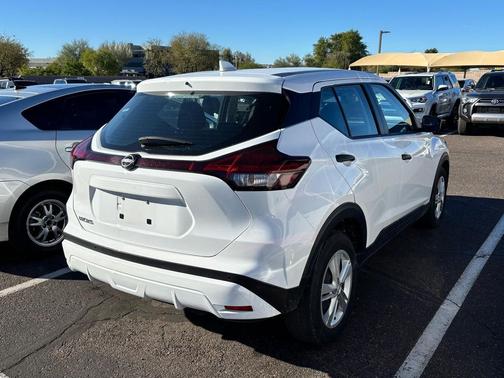 2024 Nissan Kicks S