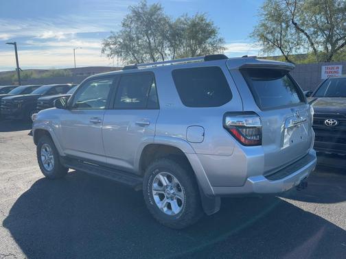 2022 Toyota 4Runner SR5