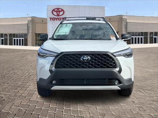 2025 Toyota Corolla Cross XLE