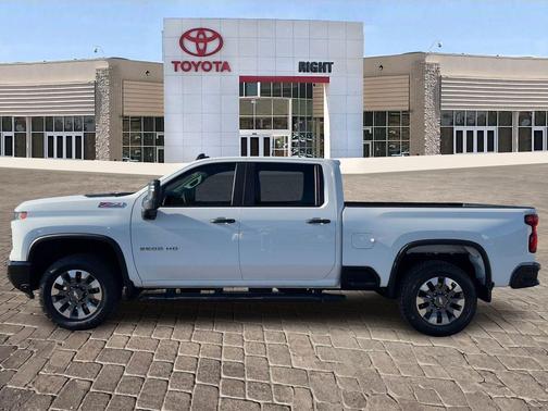 2024 Chevrolet Silverado 2500 Custom