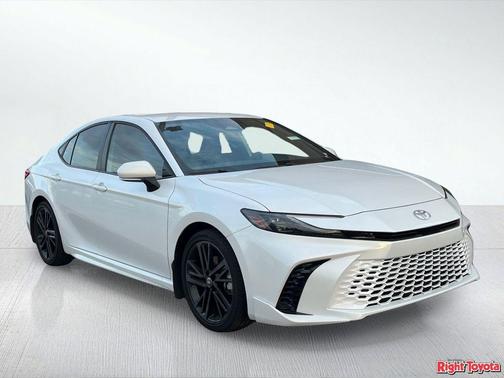 Wind Chill Pearl 2026 Toyota Camry XSE