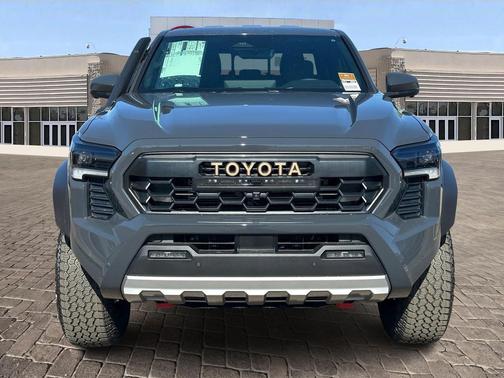 2025 Toyota Tacoma Hybrid Trailhunter