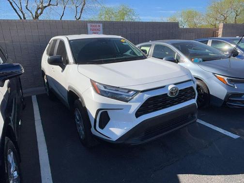 2024 Toyota RAV4 LE