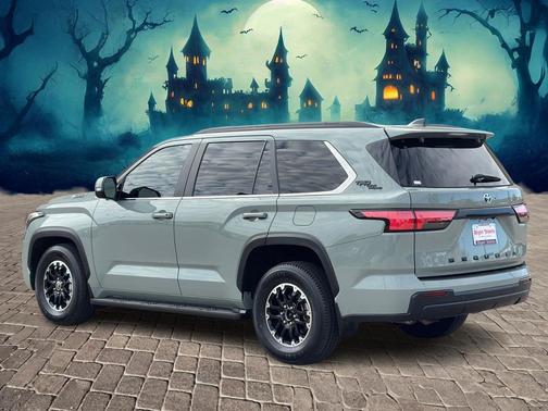 2024 Toyota Sequoia SR5