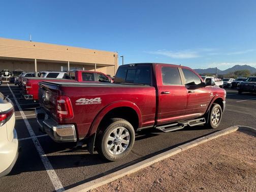 2022 RAM 2500 Laramie Crew Cab 4x4 6'4' Box