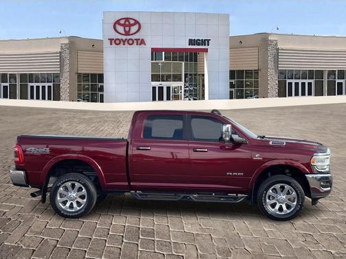 2022 RAM 2500 Laramie Crew Cab 4x4 6'4' Box