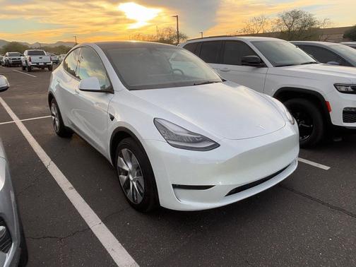 2023 Tesla Model Y Long Range Dual Motor All-Wheel Drive