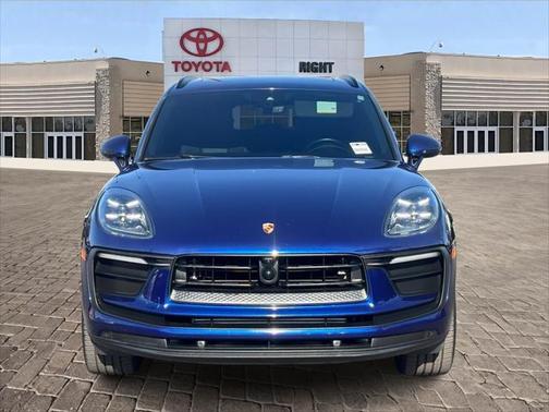2022 Porsche Macan Base
