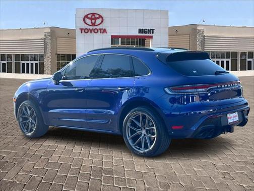 2022 Porsche Macan Base