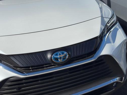 2023 Toyota Venza XLE