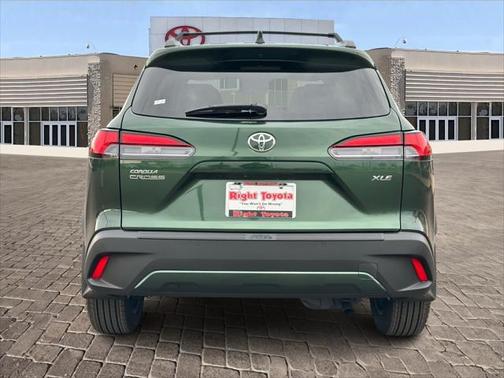 2025 Toyota Corolla Cross XLE