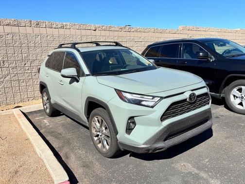 2023 Toyota RAV4 XLE Premium