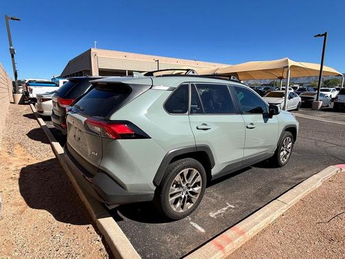 2023 Toyota RAV4 XLE Premium