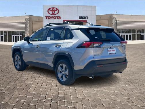 2025 Toyota RAV4 Hybrid LE