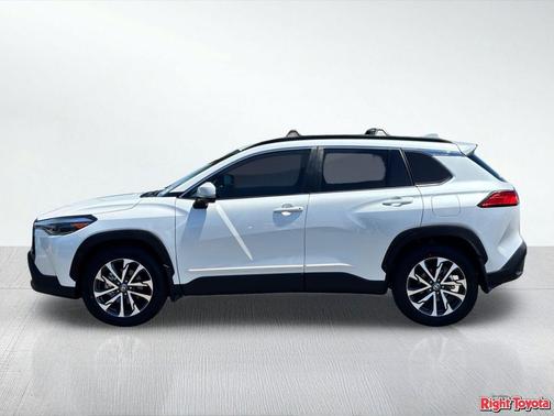 Wind Chill Pearl 2024 Toyota Corolla Cross XLE