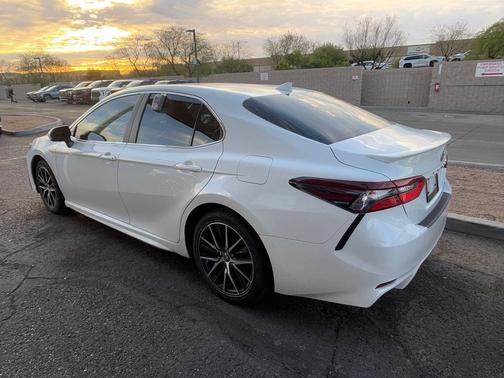 2023 Toyota Camry SE