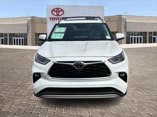2023 Toyota Highlander Platinum