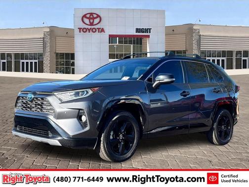 2020 Toyota RAV4 Hybrid SE