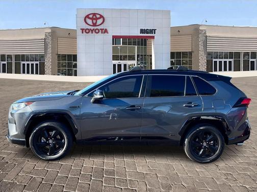 2020 Toyota RAV4 Hybrid SE
