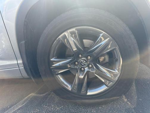 2019 Toyota Highlander Limited Platinum