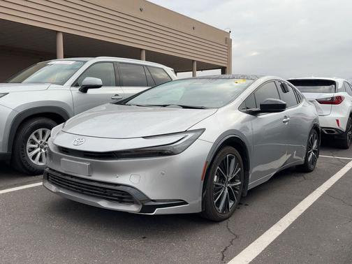 2025 Toyota Prius XLE