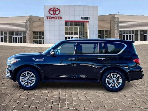 2022 INFINITI QX80 Luxe