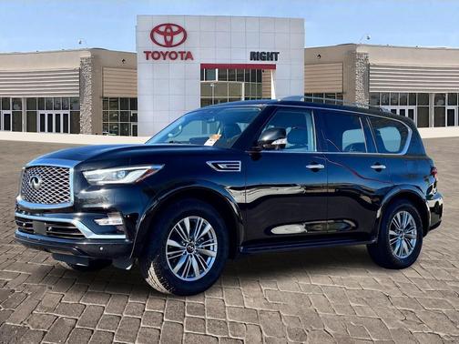 2022 INFINITI QX80 Luxe