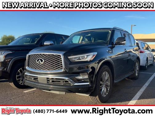 2022 INFINITI QX80 Luxe