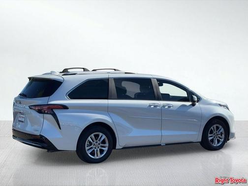 2025 Toyota Sienna Limited