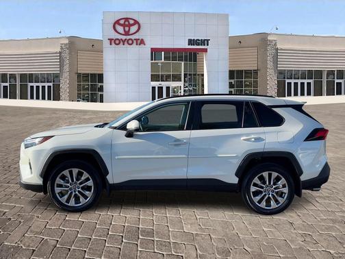 2022 Toyota RAV4 XLE Premium
