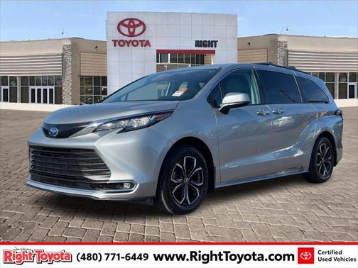 2022 Toyota Sienna XLE 7 Passenger