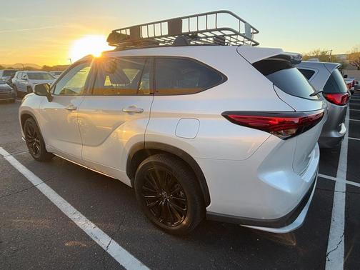 2023 Toyota Highlander XSE